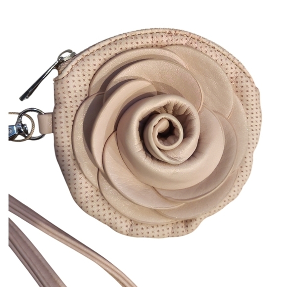 Pink Clutch,Wristlet Coin Purse 👛 Rose🌹 Floral Accent and cosmetic bag - Picture 2 of 6